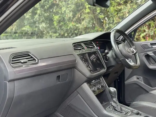 2019 Volkswagen Tiguan Fully Loaded Sunroof