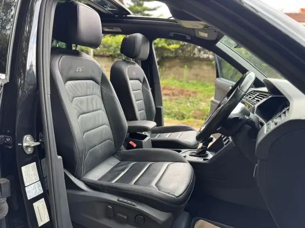 2019 Volkswagen Tiguan Fully Loaded Sunroof