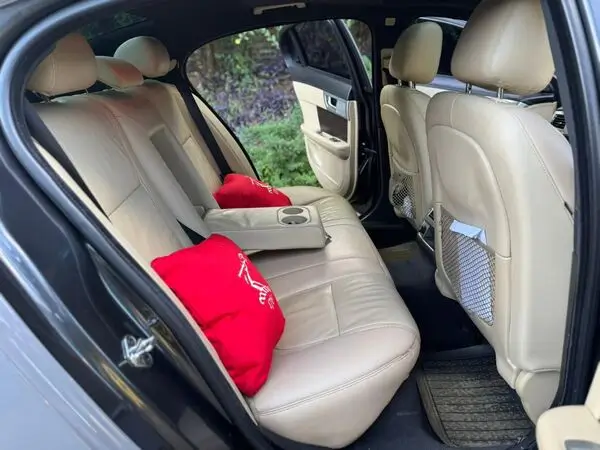 2013 Jaguar XF Sunroof