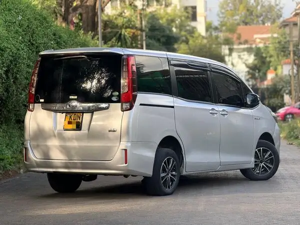 2017 Toyota Noah