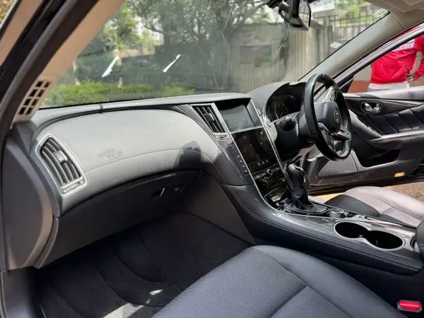 2018 Infiniti Skyline GTT Leather