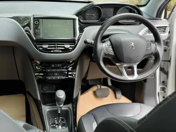 2018 Peugeot 2008 Moonroof Low Mileage