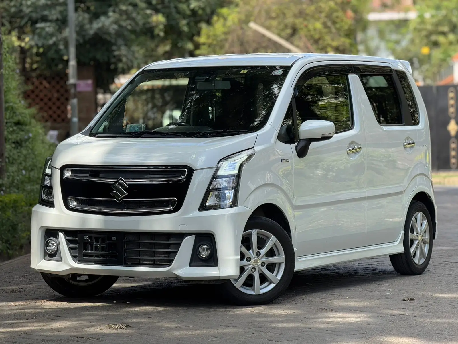 2018 Suzuki Wagon R Stingray Hybrid Fully Loaded