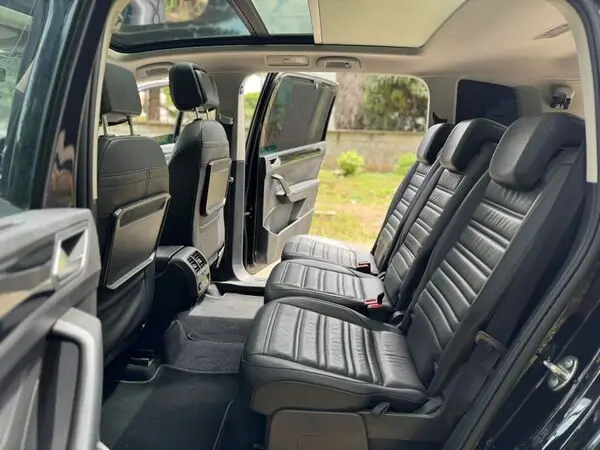2018 Volkswagen Touran Fully Loaded Sunroof