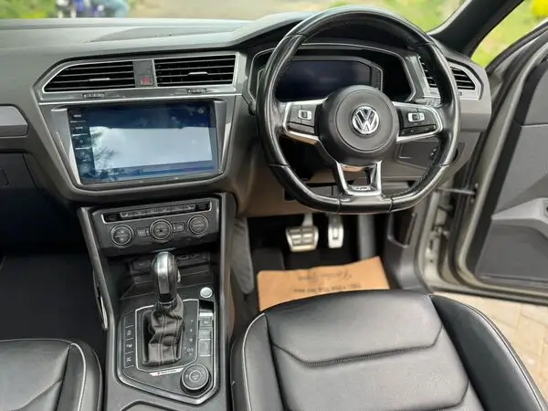 2019 Volkswagen Tiguan 2.0 R-Line Sunroof