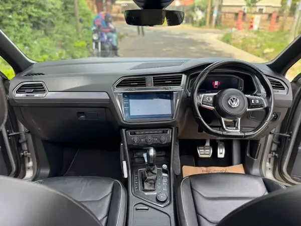 2019 Volkswagen Tiguan 2.0 R-Line Sunroof
