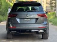 2019 Volkswagen Tiguan 2.0 R-Line Sunroof 7 Seater