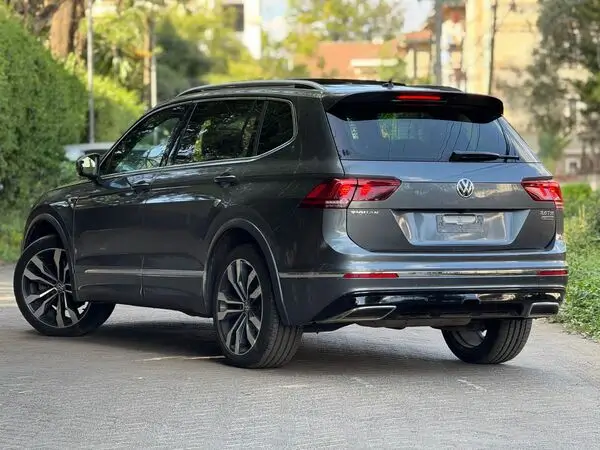 2019 Volkswagen Tiguan 2.0 R-Line Sunroof 7 Seater