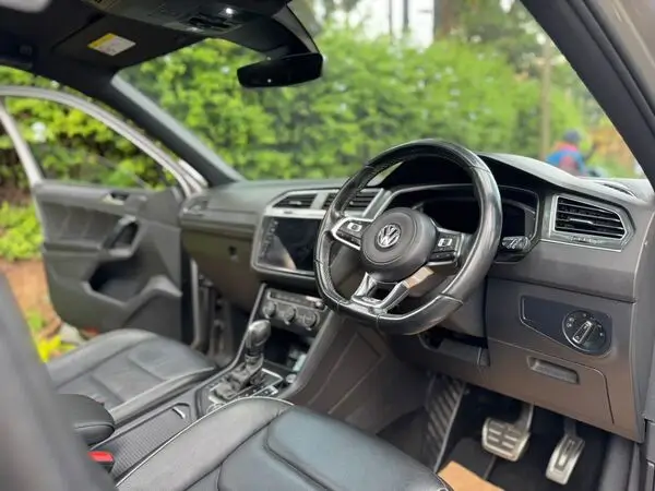 2019 Volkswagen Tiguan 2.0 R-Line Sunroof