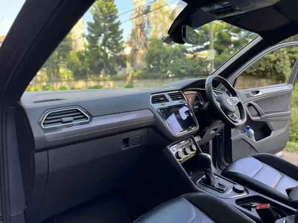 2019 Volkswagen Tiguan 2.0 R-Line Sunroof 7 Seater