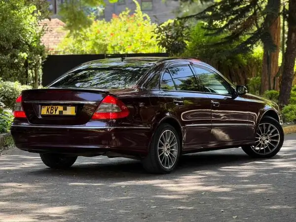 2007 Mercedes Benz E300