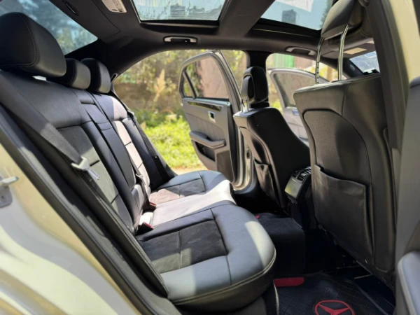2010 Mercedes Benz E250 Sunroof