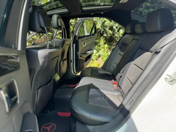 2010 Mercedes Benz E250 Sunroof
