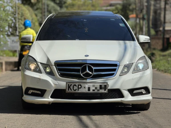 2010 Mercedes Benz E250 Sunroof