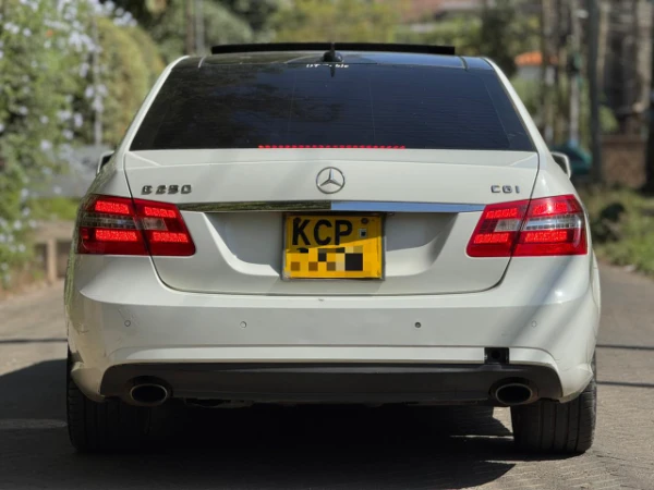 2010 Mercedes Benz E250 Sunroof