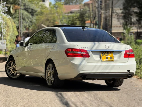 2010 Mercedes Benz E250 Sunroof
