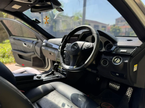 2010 Mercedes Benz E250 Sunroof