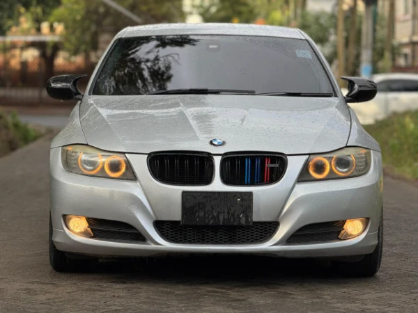 2011 BMW 320i