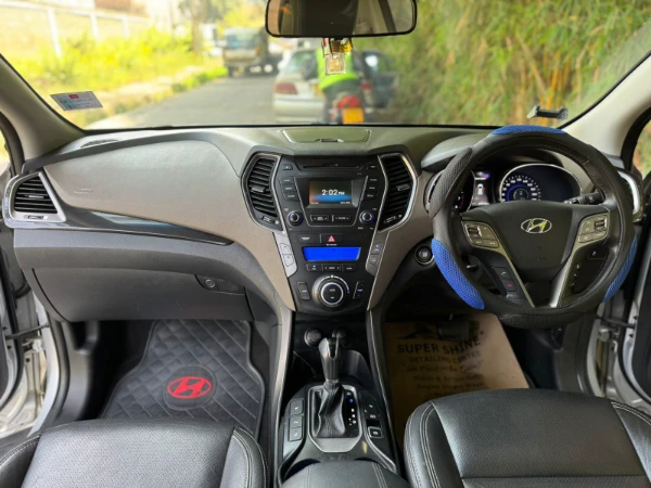 2014 Hyundai Santa Fe Sunroof 7-Seater