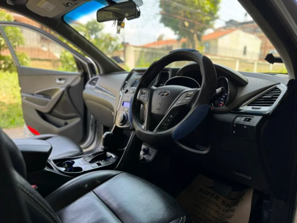 2014 Hyundai Santa Fe Sunroof 7-Seater