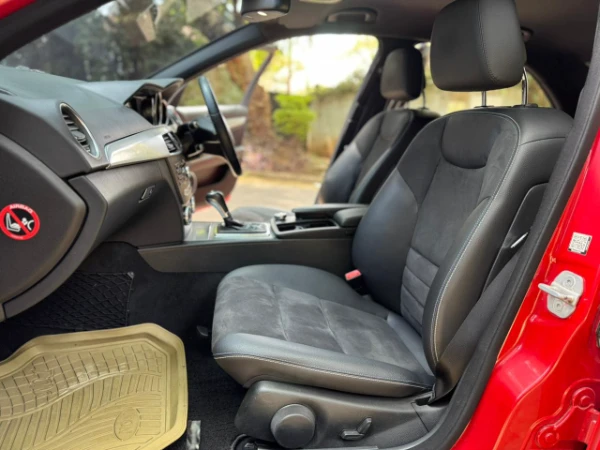 2014 Mercedes Benz C180 Mint Condition