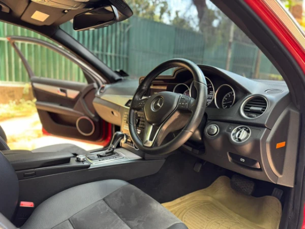 2014 Mercedes Benz C180 Mint Condition