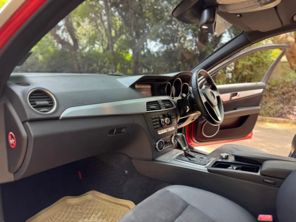 2014 Mercedes Benz C180 Mint Condition