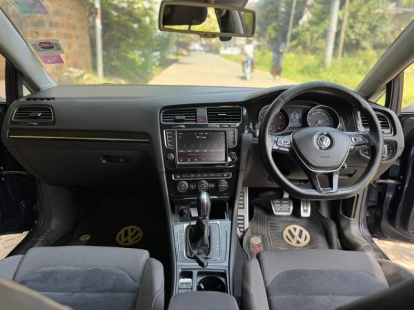 2014 Volkswagen Golf Tsi