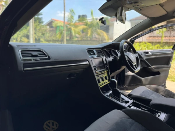 2014 Volkswagen Golf Tsi