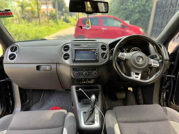 2016 Volkswagen Tiguan R-Line