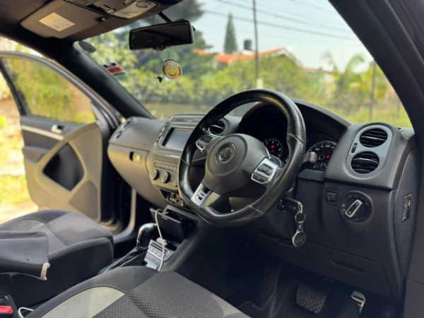 2016 Volkswagen Tiguan R-Line