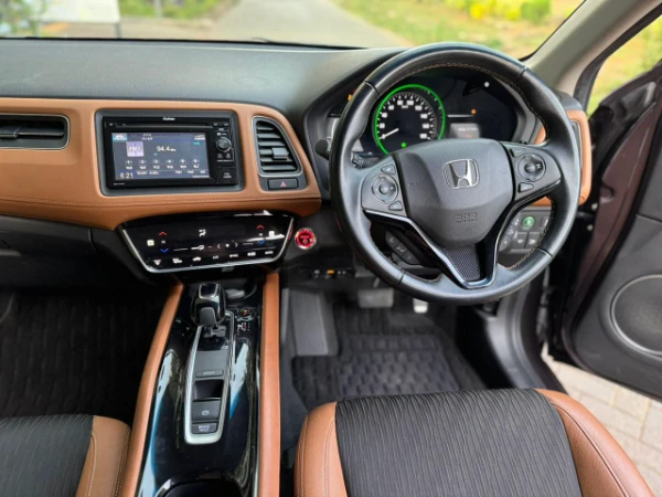2018 Honda Vezel Hybrid Leather