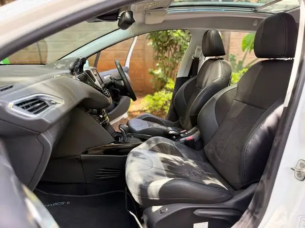 2019 Peugeot 2008 Moonroof Fresh Import