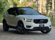 2020 Volvo XC40 T5 R-Design Sunroof