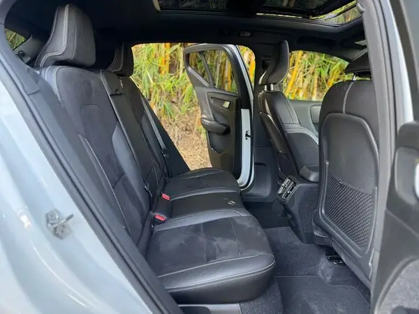 2020 Volvo XC40 T5 R-Design Sunroof