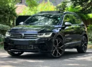 2023 Volkswagen Tiguan R 4Motion Sunroof