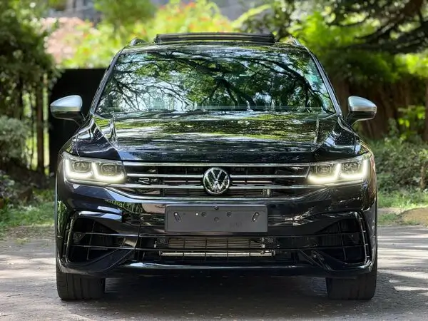 2023 Volkswagen Tiguan R 4Motion Sunroof
