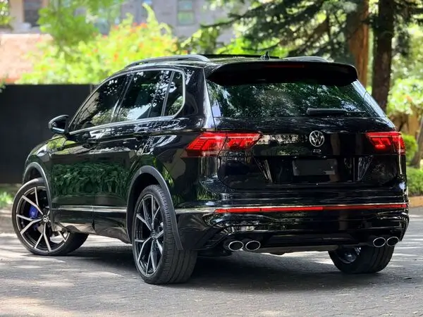 2023 Volkswagen Tiguan R 4Motion Sunroof