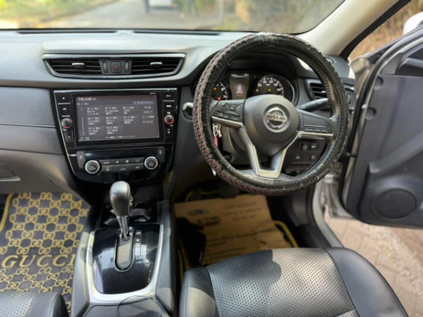 2017 Nissan X-Trail Hybrid
