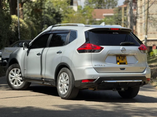 2017 Nissan X-Trail Hybrid