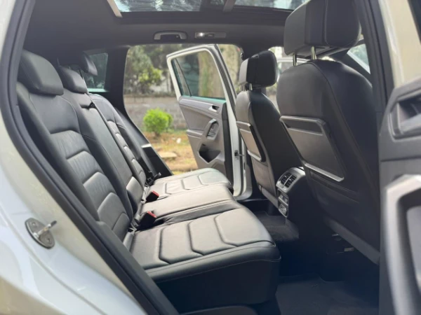 2019 Volkswagen Tiguan R Line 4Motion