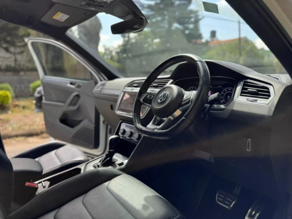 2019 Volkswagen Tiguan R Line 4Motion