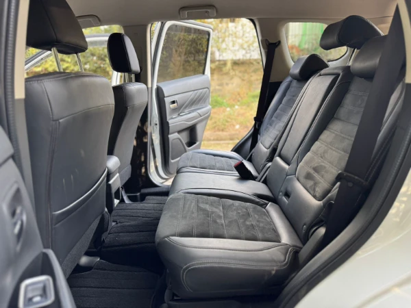 2017 Mitsubishi Outlander PHEV