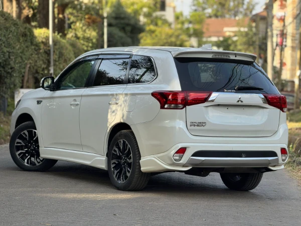 2017 Mitsubishi Outlander PHEV