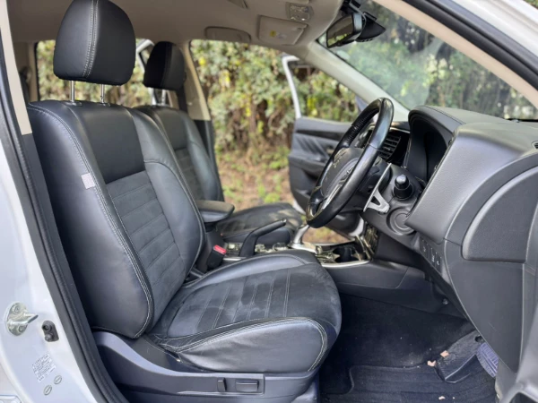 2017 Mitsubishi Outlander PHEV