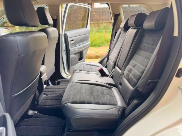 2017 Mitsubishi Outlander PHEV
