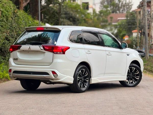 2017 Mitsubishi Outlander PHEV
