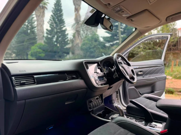 2017 Mitsubishi Outlander PHEV