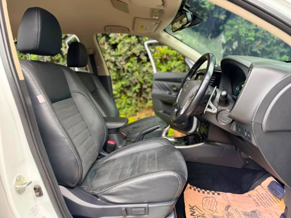 2017 Mitsubishi Outlander PHEV