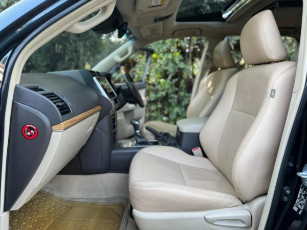 2017 Toyota Landcruiser Prado TX Sunroof